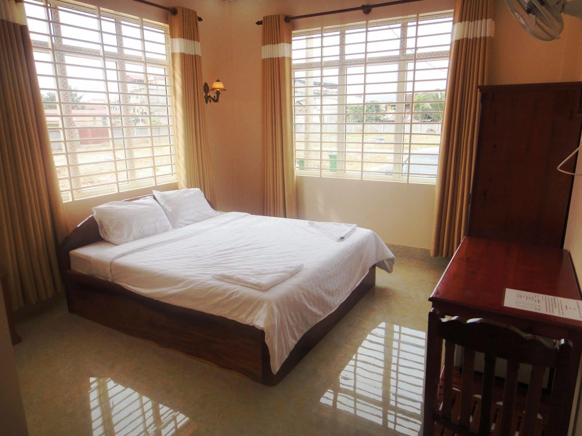 קמפוט Ly Mengly Guesthouse מראה חיצוני תמונה